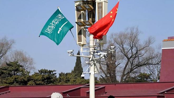金沙威尼斯沙特向美国抛出6000亿大单转头又向中国示好！究竟打什么算盘？(图9)